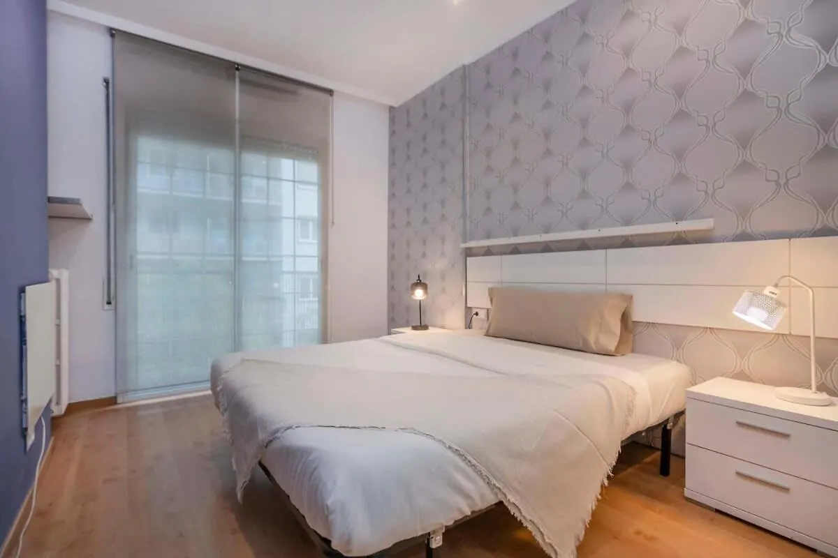 Apartment Comfy 4Bd-2Bth With Terrace In Plaza Espana Barcelona Spain